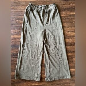 FREE PEOPLE BEACH Cotton Wide Leg Green Elastic Waist Cuffed Pants- women’s XL